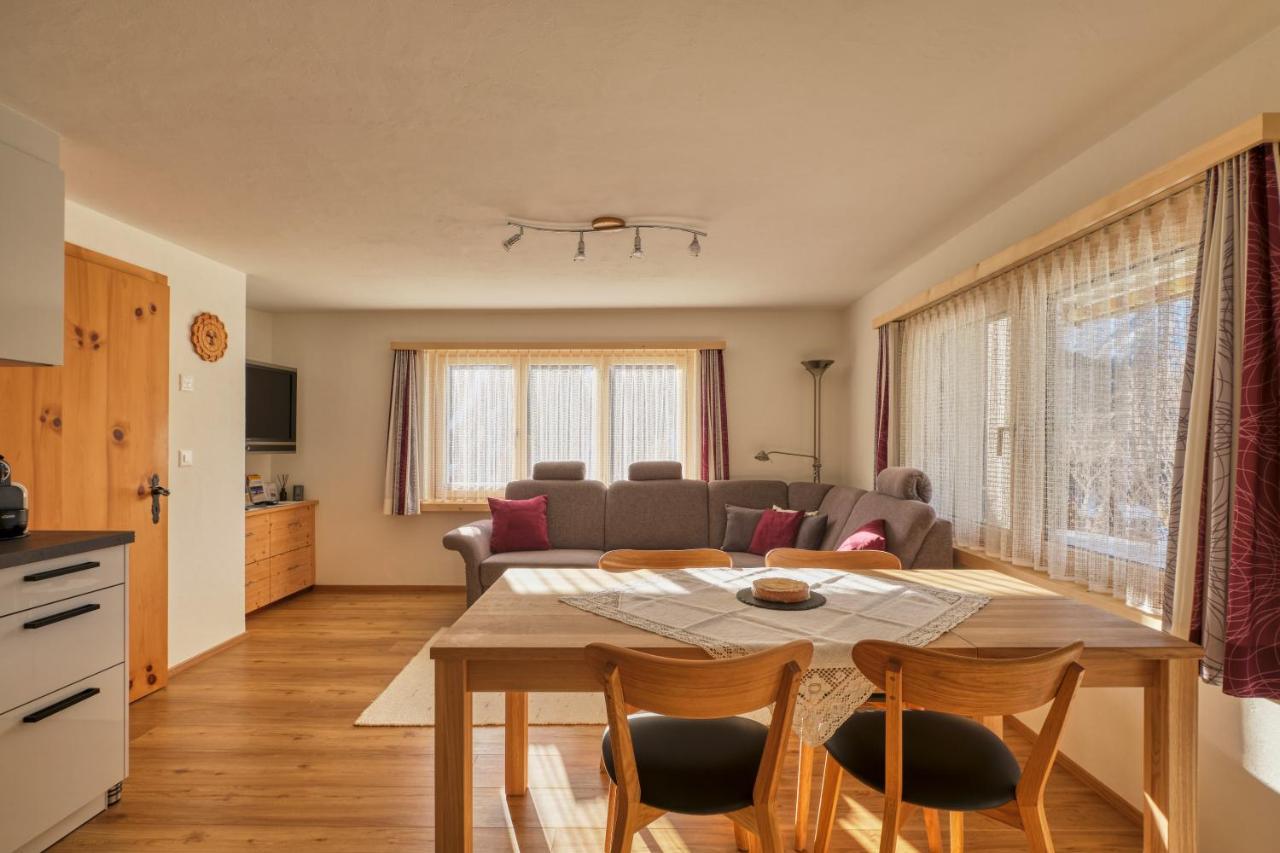 Chasa Plajet Apartment Ramosch Exterior photo